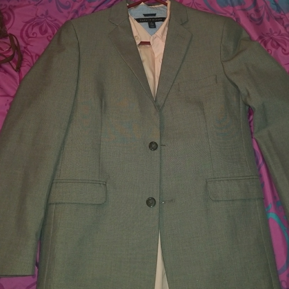 Suit size 18 tommy  hilfiger with a single use